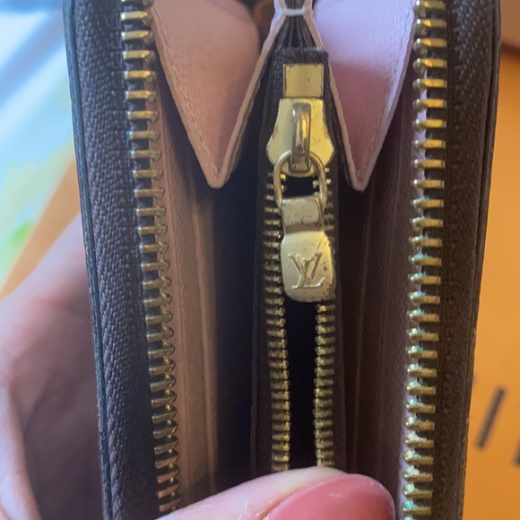 Louis Vuitton Clemence Wallet - Picture 9 of 12